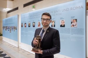 George Soros Receives Prize for Work Supporting Roma, Sinti Rights