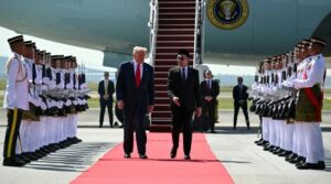 Trump kicks off Asia tour with Malaysia summit ahead of Xi meeting