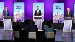 New York City mayoral race goes to polls amid three-way contest