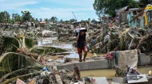 Typhoon death toll tops 100 in the Philippines